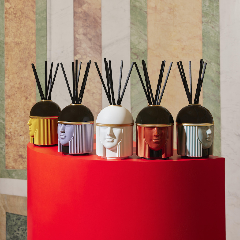 candele di design per decorare tavolino da salotto