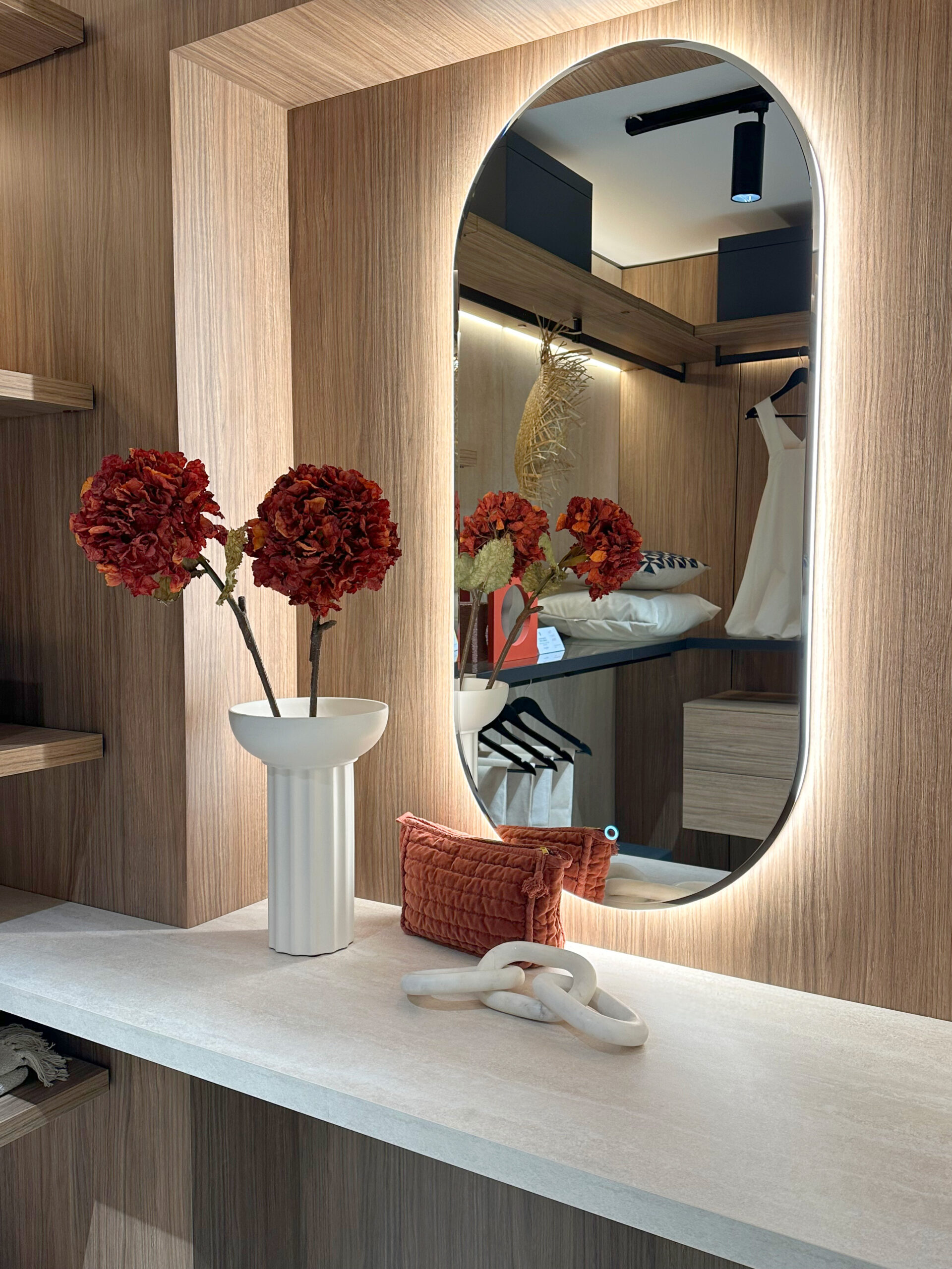 tendenza arredamento 2026 soluzioni arredo con luce a led integrata